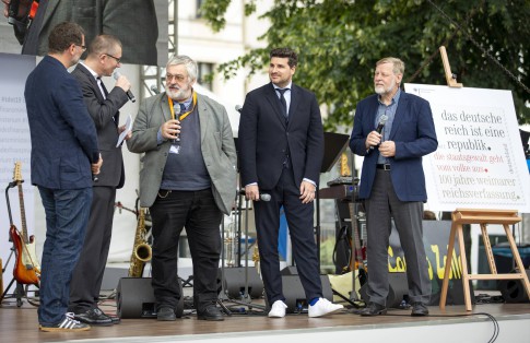 Briefmarkenpräsentation im Bundesfinanzministerium