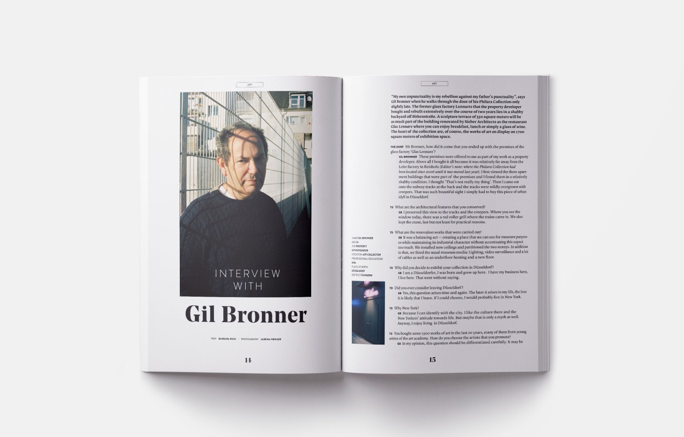 Slider verschiedener Doppelseiten Mockups - Einblick in THE DORF THE MAG 1 und 2 auf weißem Hintergrund