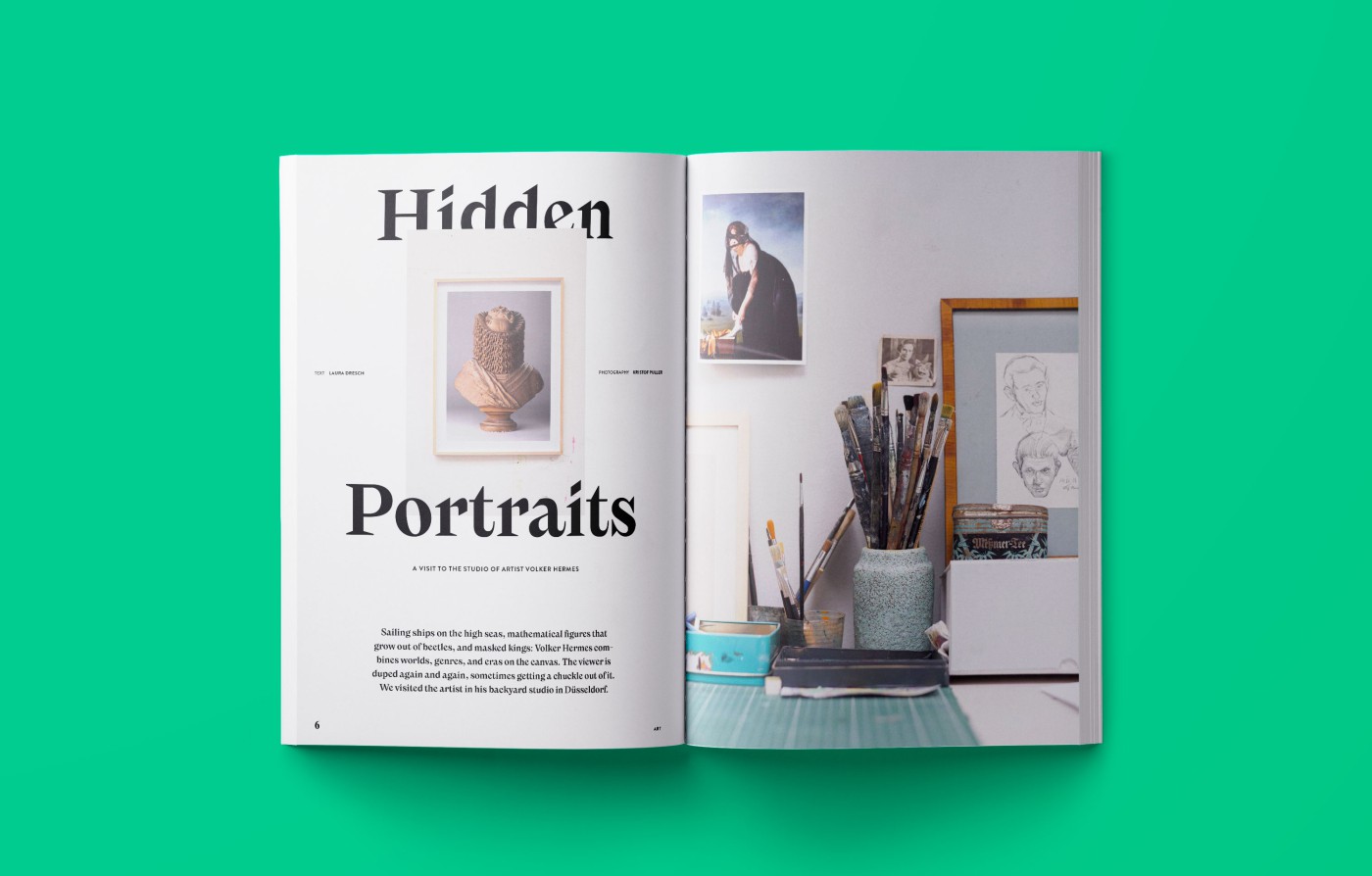 Slider verschiedener Doppelseiten Mockups - Einblick in THE DORF THE MAG 5 und 6 auf grünem Hintergrund